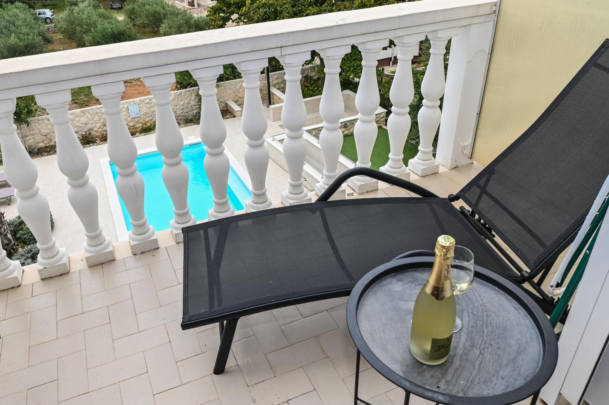 Seagull Pool Apartments & Studios Novalja Rum bild