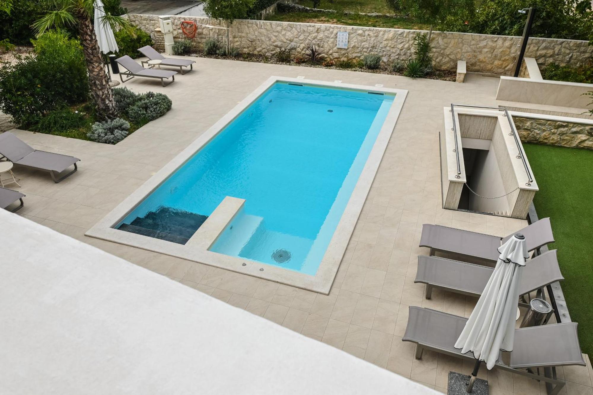 Seagull Pool Apartments & Studios Novalja Rum bild